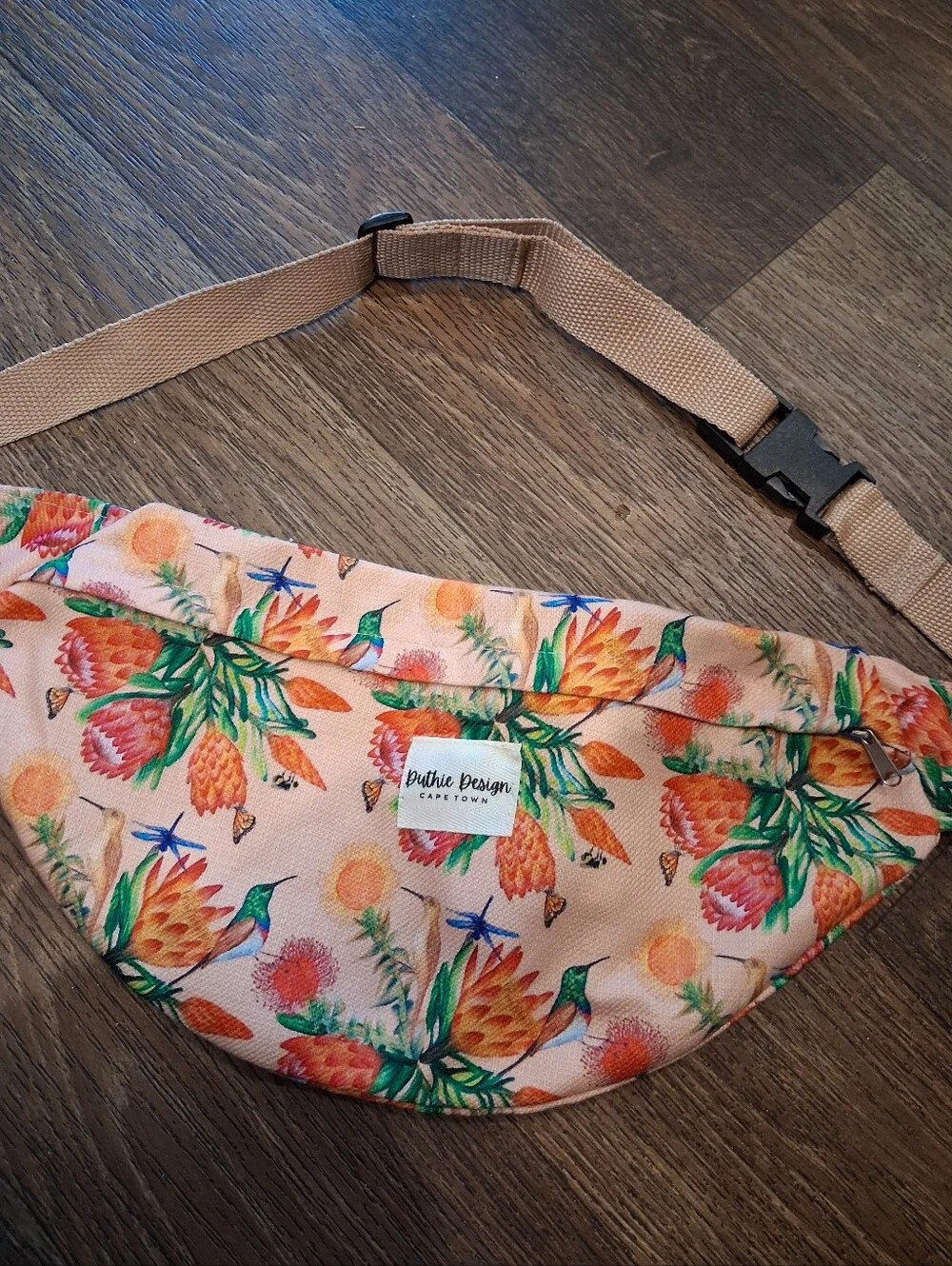 Duthie desig stylish peach